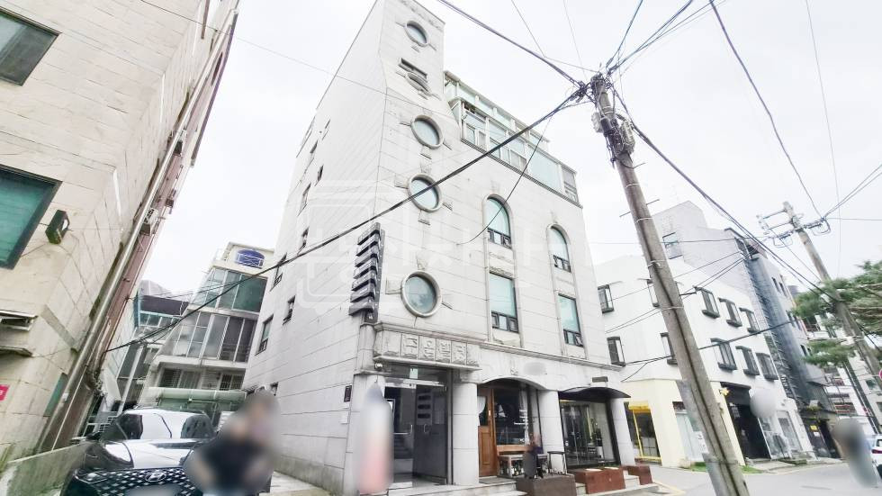 서울 강남구 신사동 무권리, 압구정역 6분, 역세권, 지상층 임대 월세 매물번호 28811 사진 1