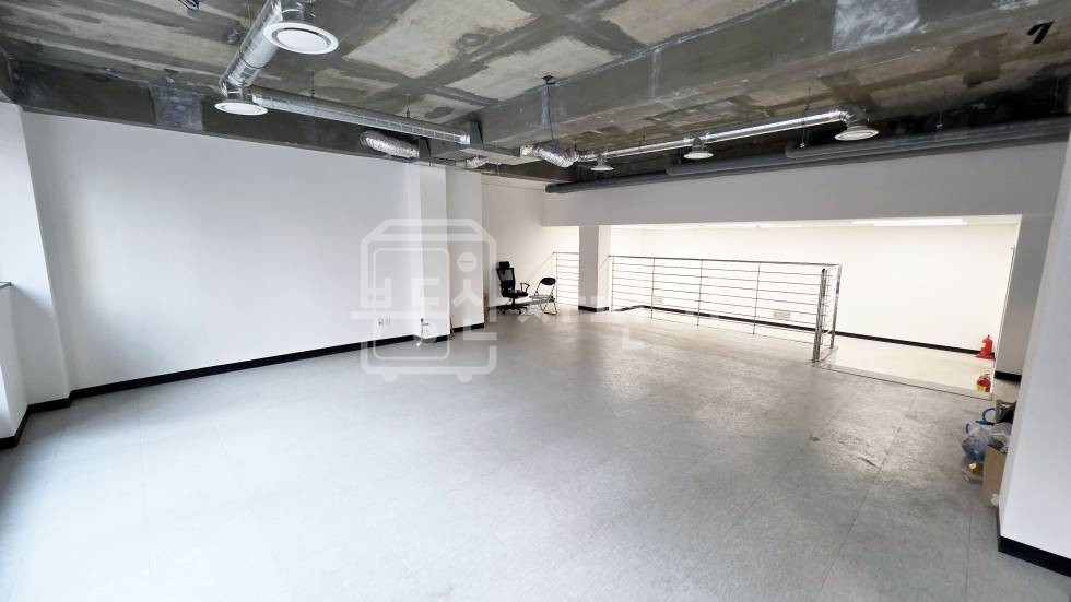 서울 강남구 대치동 대치사거리인근, 코너건물, 지하1층임대 월세 매물번호 25760 사진 2