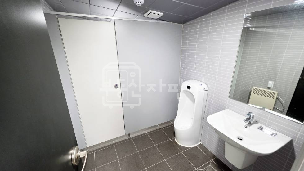 서울 강남구 대치동 대치사거리인근, 코너건물, 지하1층임대 월세 매물번호 25760 사진 4