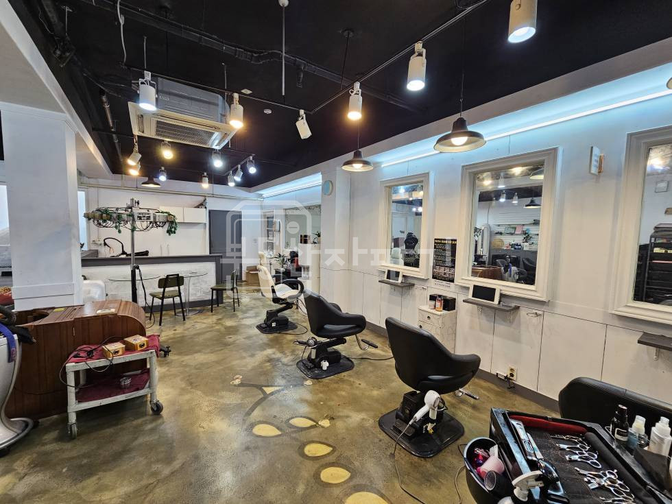 서울 강남구 청담동 무권리, 강남구청역 1분, 초역세권, 지하 1층 임대 월세 매물번호 32736 사진 3