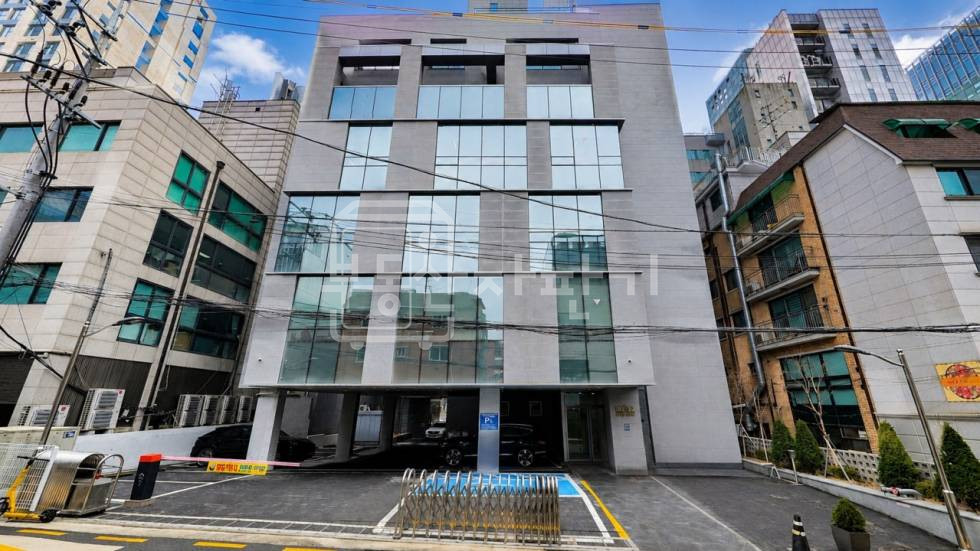서울 강남구 논현동 주차편리, 깔끔한 사무실, 언주역 초역세권, 2층 임대 월세 매물번호 34983 사진 2