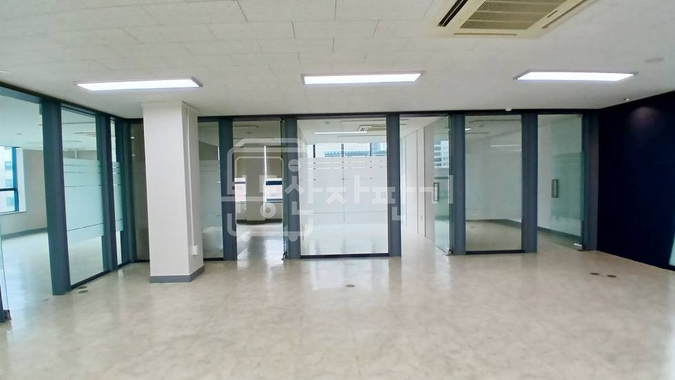 서울 강남구 삼성동 무권리, 삼성중앙역 5분, 역세권 포스코사거리 인근 대로변 월세 매물번호 20547 사진 2