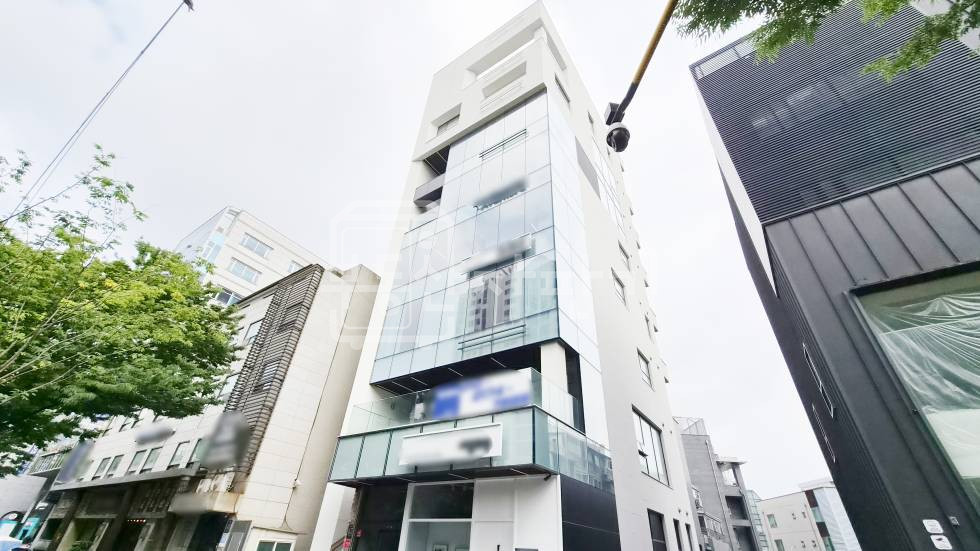 서울 강남구 청담동 무권리, 7호선 청담역 1분, 초역세권, 2층 임대 월세 매물번호 35515 사진 1