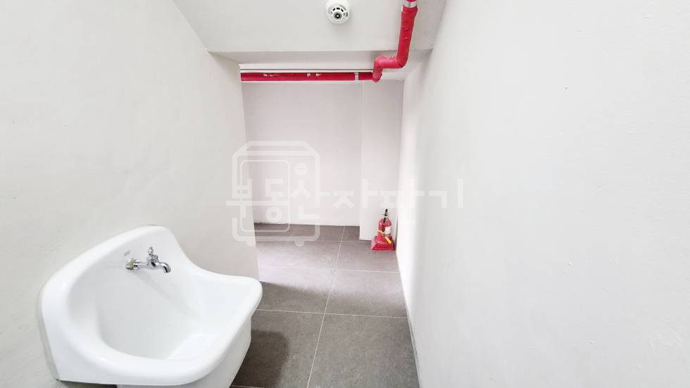 서울 강남구 청담동 무권리, 7호선 청담역 1분, 초역세권, 2층 임대 월세 매물번호 35515 사진 14