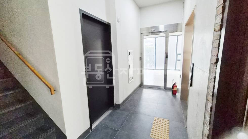 서울 강남구 청담동 무권리, 7호선 청담역 1분, 초역세권, 2층 임대 월세 매물번호 35515 사진 15