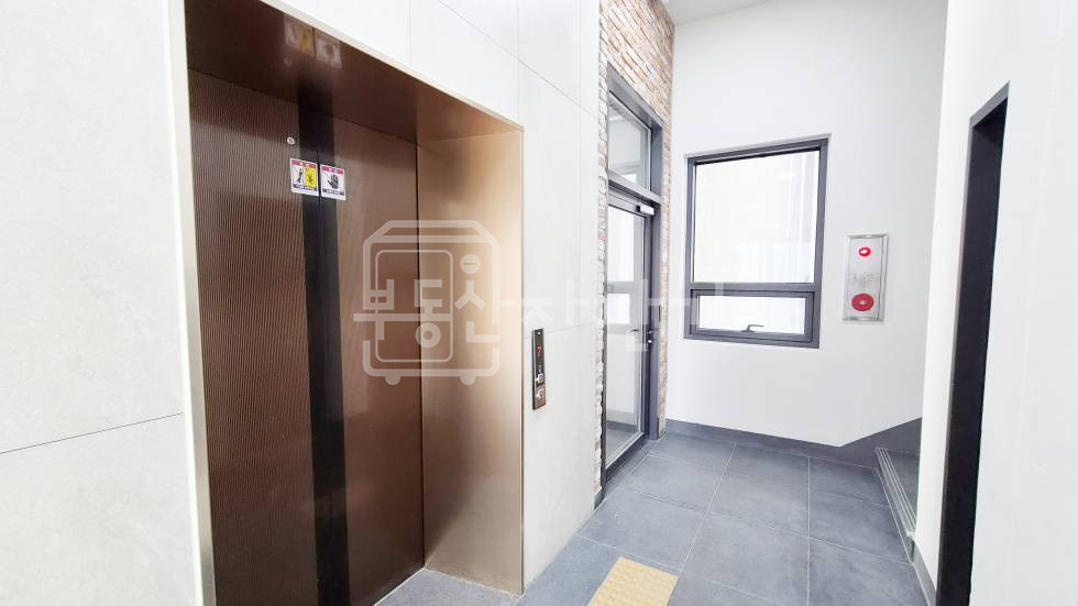 서울 강남구 청담동 무권리, 7호선 청담역 1분, 초역세권, 2층 임대 월세 매물번호 35515 사진 16