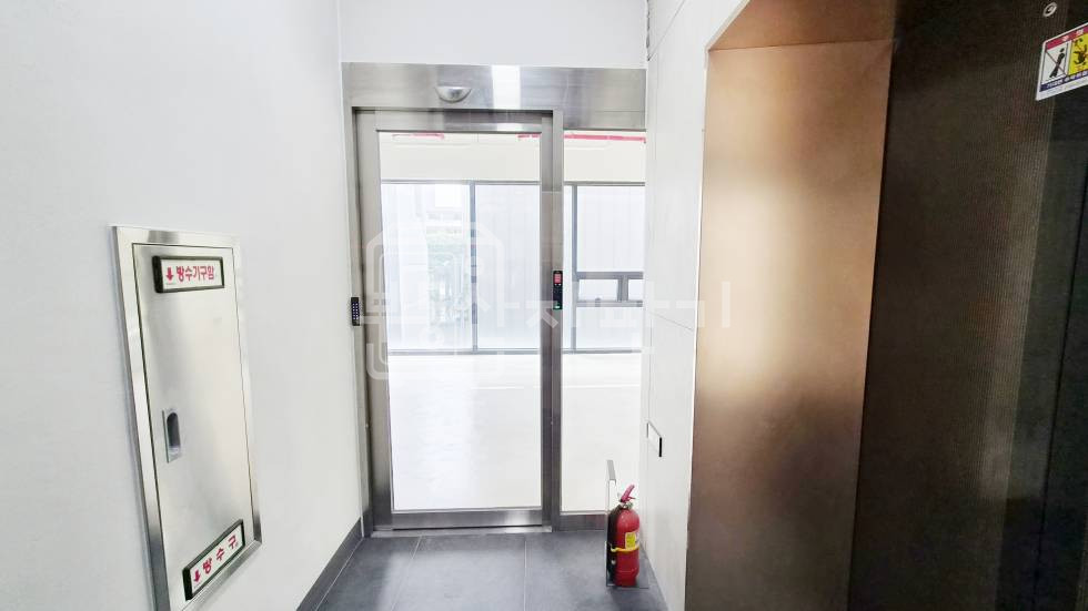 서울 강남구 청담동 무권리, 7호선 청담역 1분, 초역세권, 2층 임대 월세 매물번호 35515 사진 17