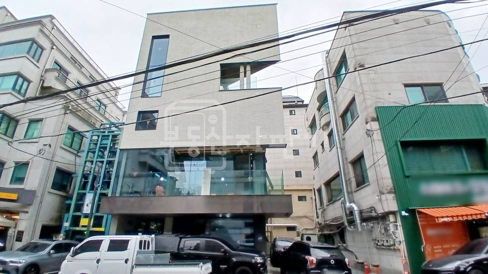 서울 서초구 양재동 무권리, 양재역 7분, 역세권, 지하1층 임대 월세 매물번호 35695 사진 1
