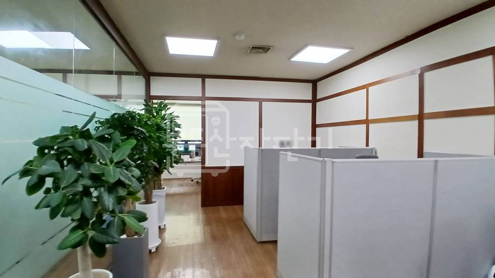 서울 강남구 삼성동 무권리, 삼성중앙역 5분, 역세권 포스코사거리 인근 대로변 월세 매물번호 20549 사진 3