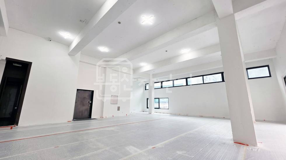 서울 강남구 청담동 무권리, 압구정로데오역 3분, 초역세권, 2층 임대 월세 매물번호 35809 사진 2