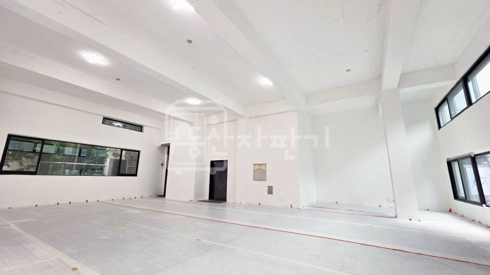 서울 강남구 청담동 무권리, 압구정로데오역 3분, 초역세권, 2층 임대 월세 매물번호 35809 사진 3