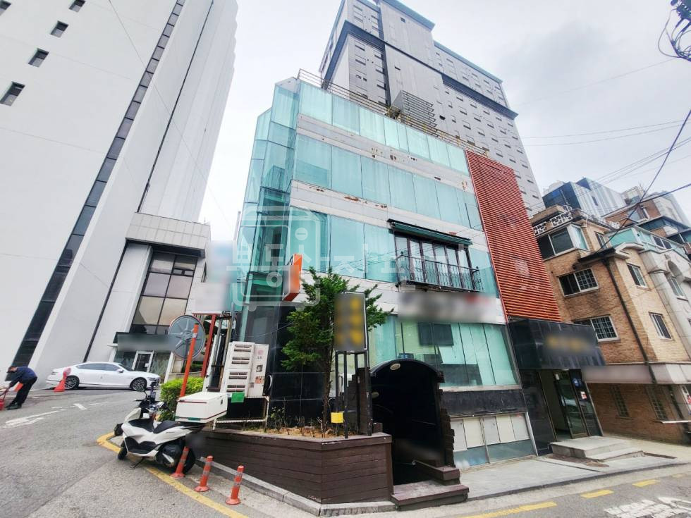 서울 강남구 역삼동 무권리, 언주역 9분, 역세권, 지하1층 임대 월세 매물번호 27811 사진 1